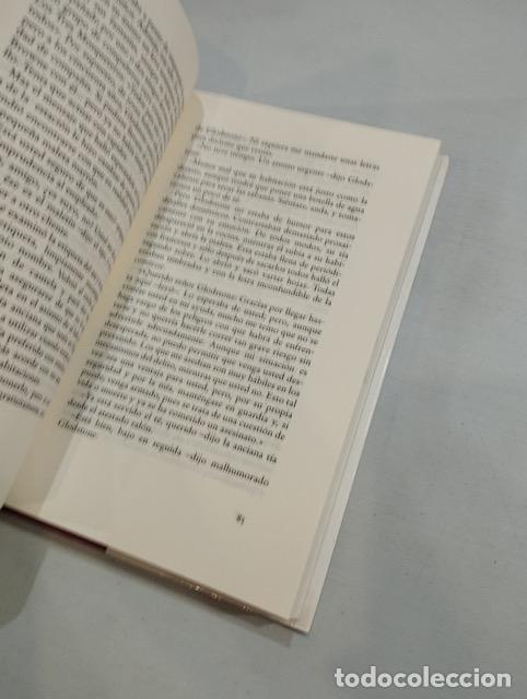 Libros: Tom Sharpe - Una dama en apuros - Foto 2
