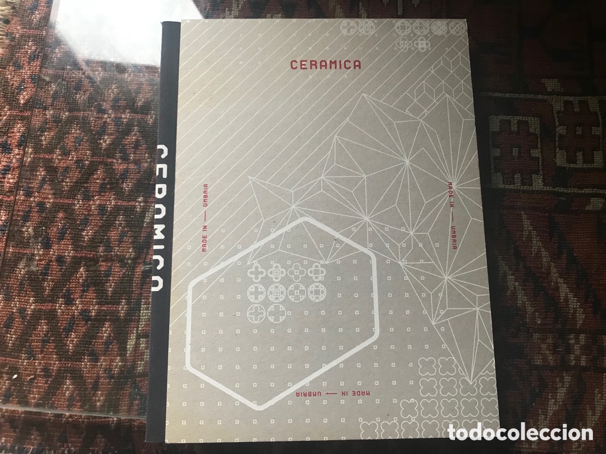 Libros: Cer&aacute;mica. Made in Umbr&iacute;a. Como nuevo - Foto 1