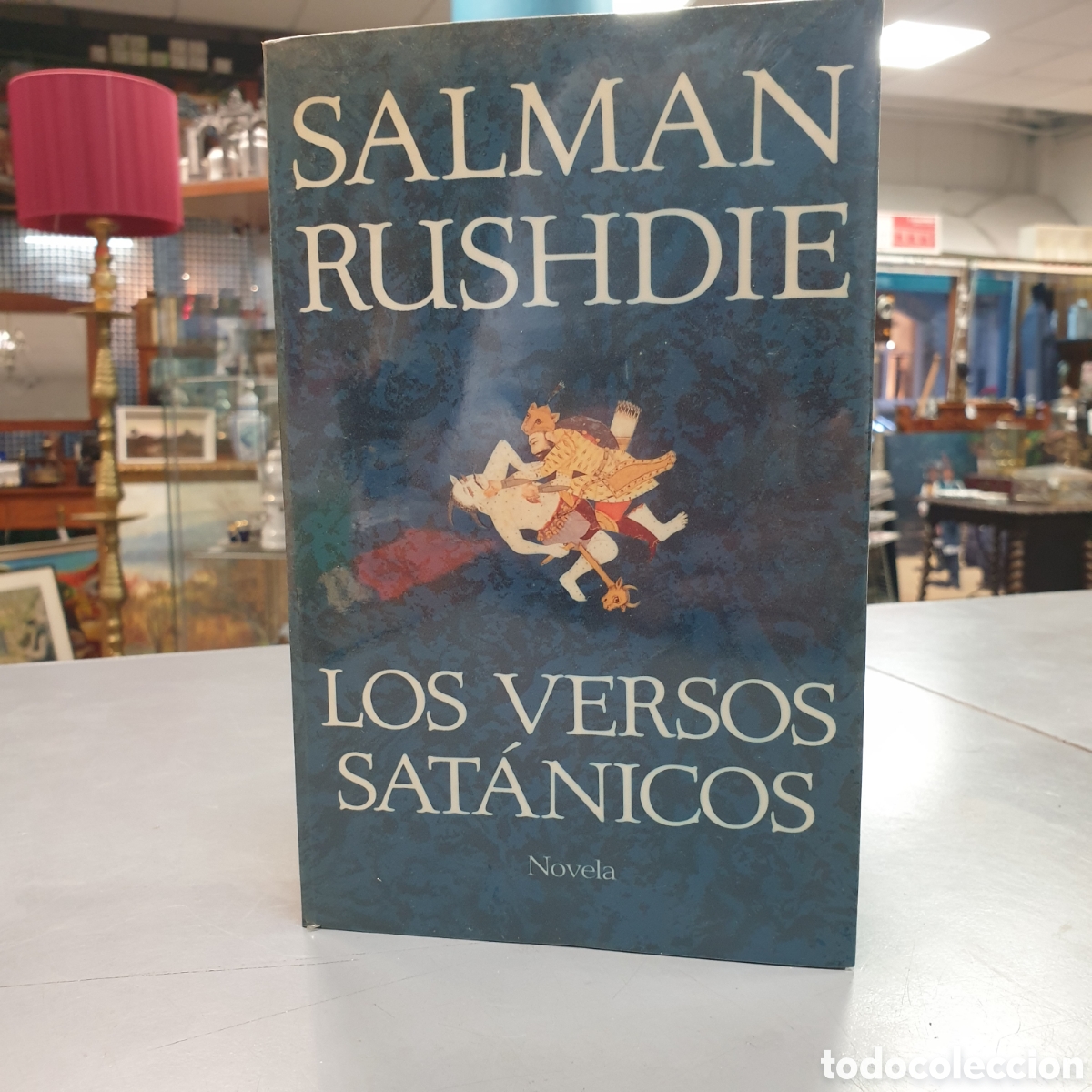 Libros: SALMAN RUSHDIE . Los versos Satanicos - Foto 1