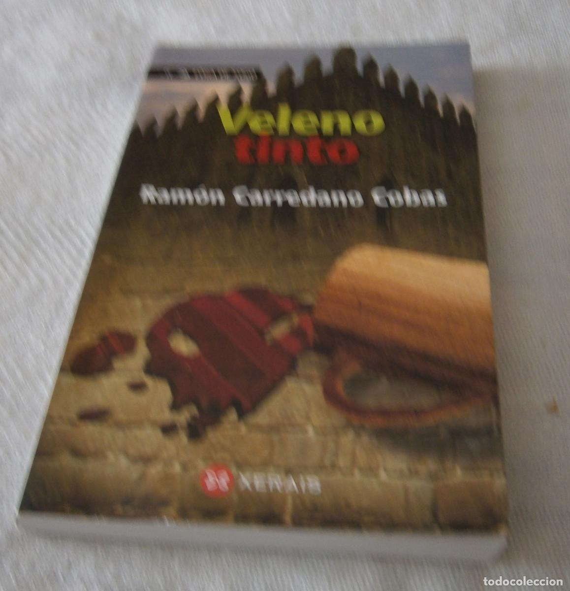 Libros: Veleno tinto Ramon carredano en gallego - Foto 1