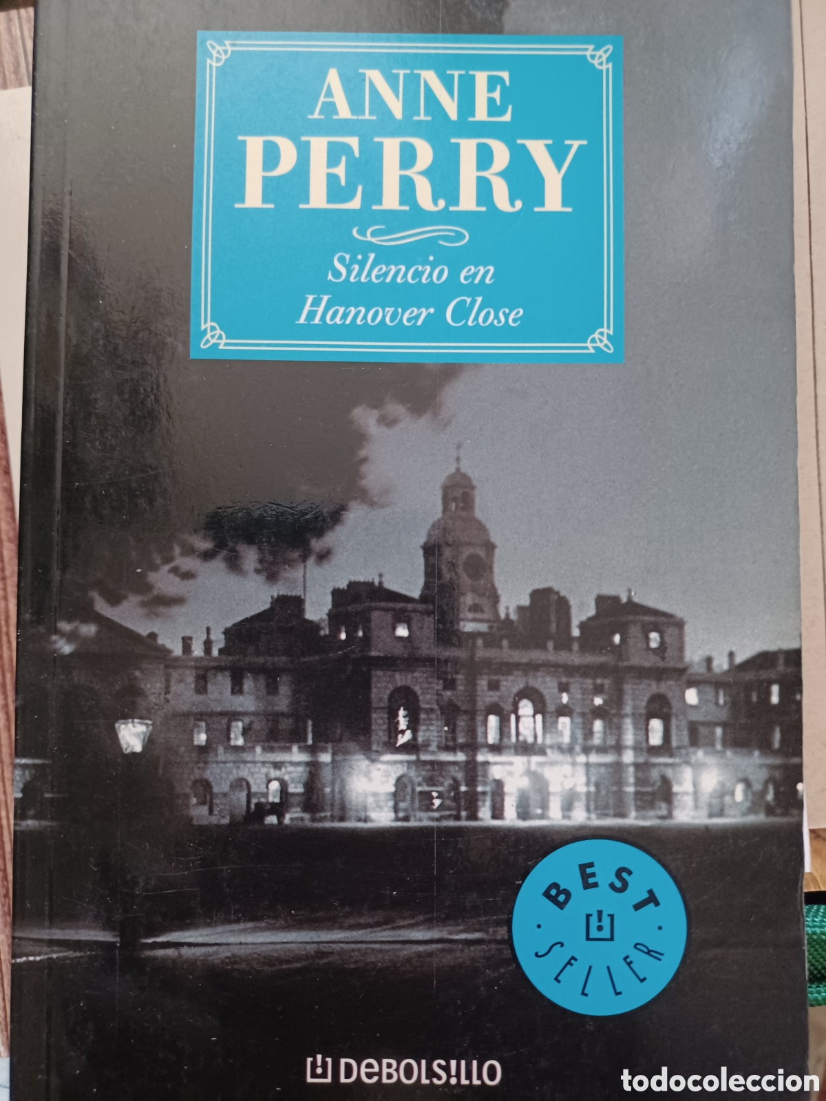 Libros: Barybook . Silencio en Hanover close Aane Perry de bolsillo - Foto 1