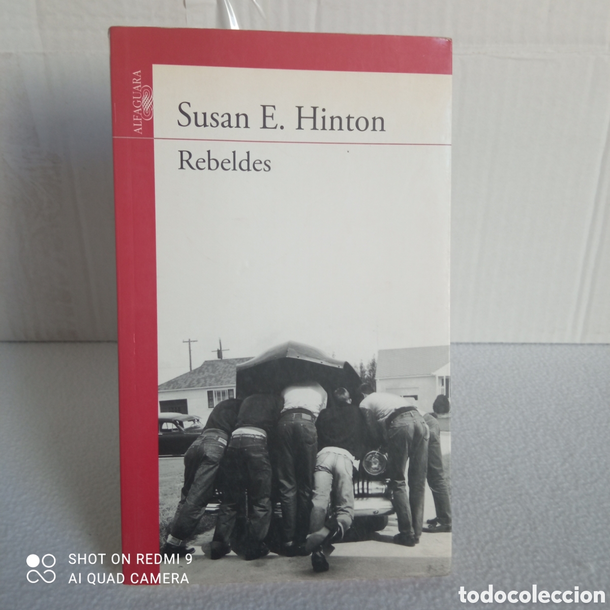 Libros: Rebeldes por E. Hinton 2011. - Foto 1
