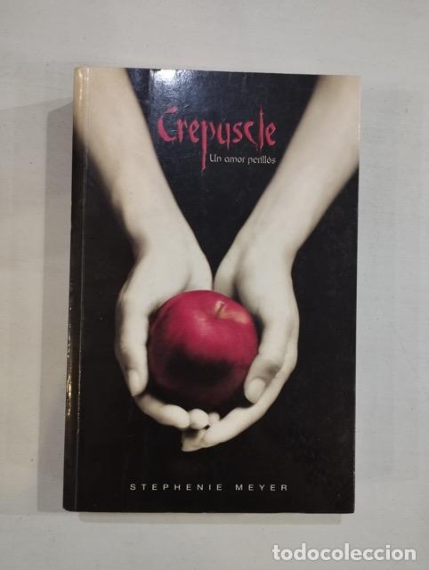 Libros: Stephenie Meyer - Crepuscle. Un amor perill&oacute;s - Foto 1