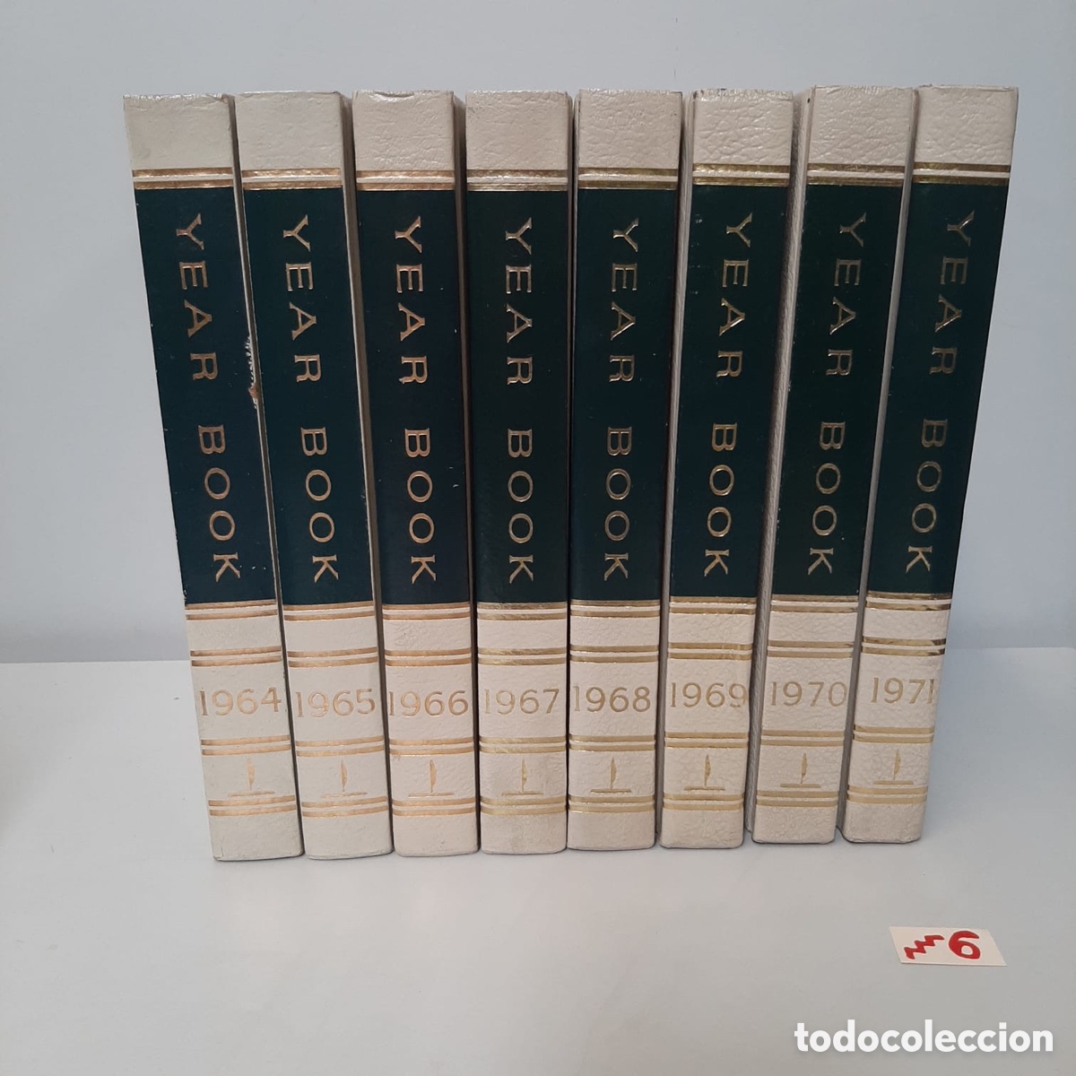 Libros: Lote de LIBROS ,LIBRO DEL A&Ntilde;O DESDE 1964 HASTA 1071 en ingles - Foto 1