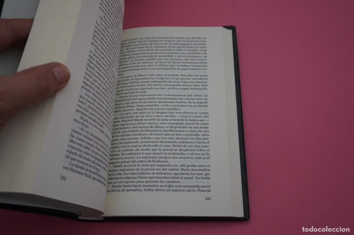 Libros: M2F/ EL ROJO - BERNHARD KEGEL / PLANETA INTERNACIONAL - Foto 3