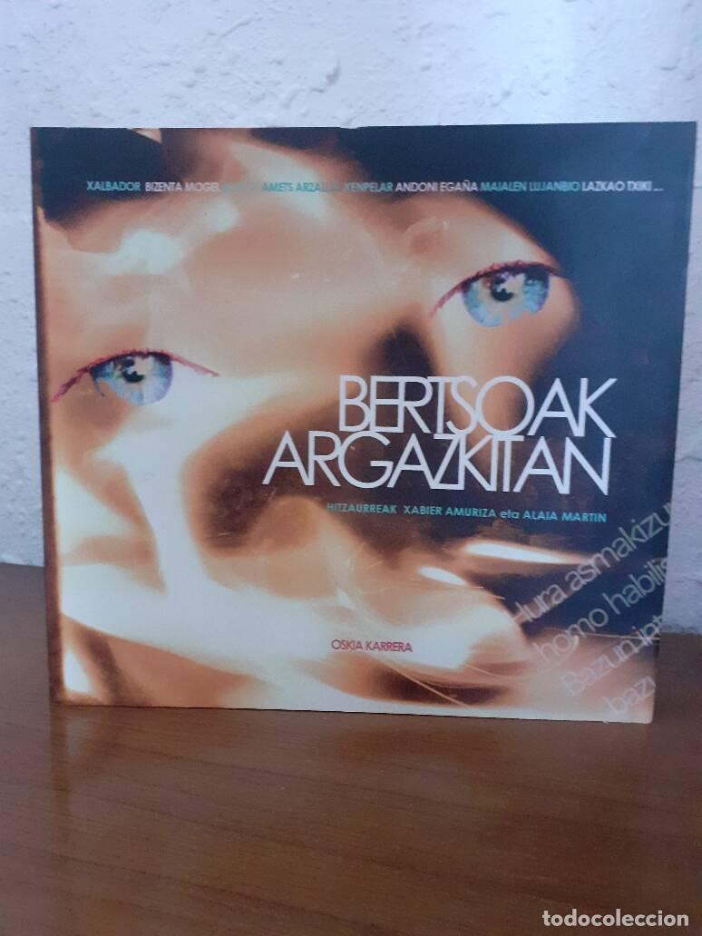 B&uuml;cher: BERTSOAK ARGAZKITAN - Karrera, Oskia