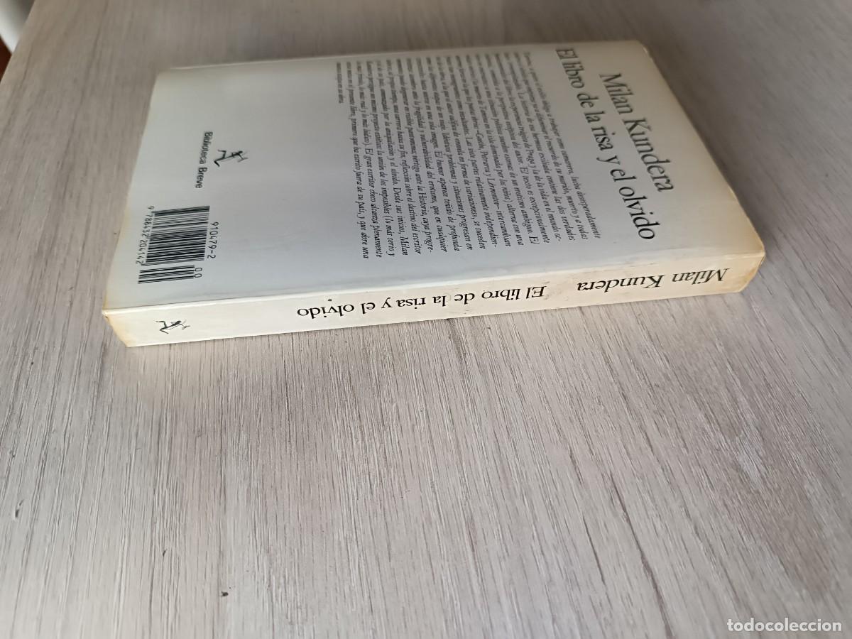 Libros: MILAN KUNDERA - EL LIBRO DE LA RISA Y EL OLVIDO - SEIX BARRAL, 1988 - Foto 2