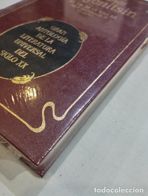 Libros: Alexandr Soljenitsin - Un d&iacute;a de la vida de Ivan Denisovich - Foto 2