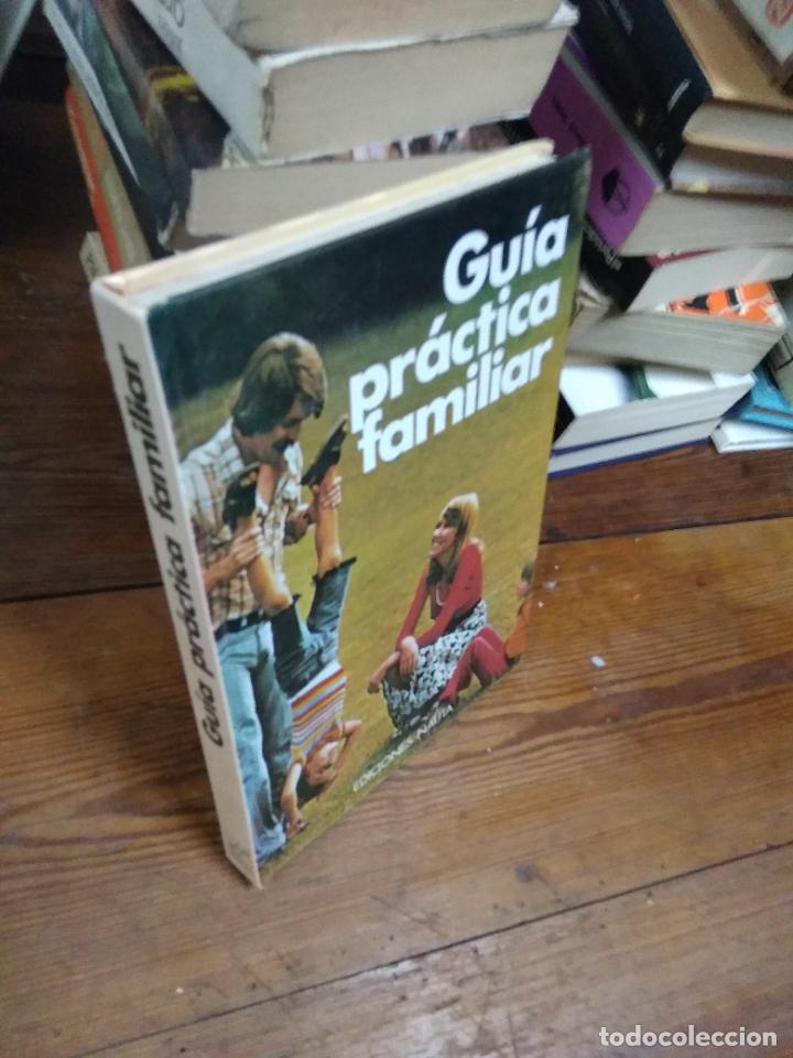 Libros: Gu&iacute;a pr&aacute;ctica familiar. L.4998-2175 - Foto 2