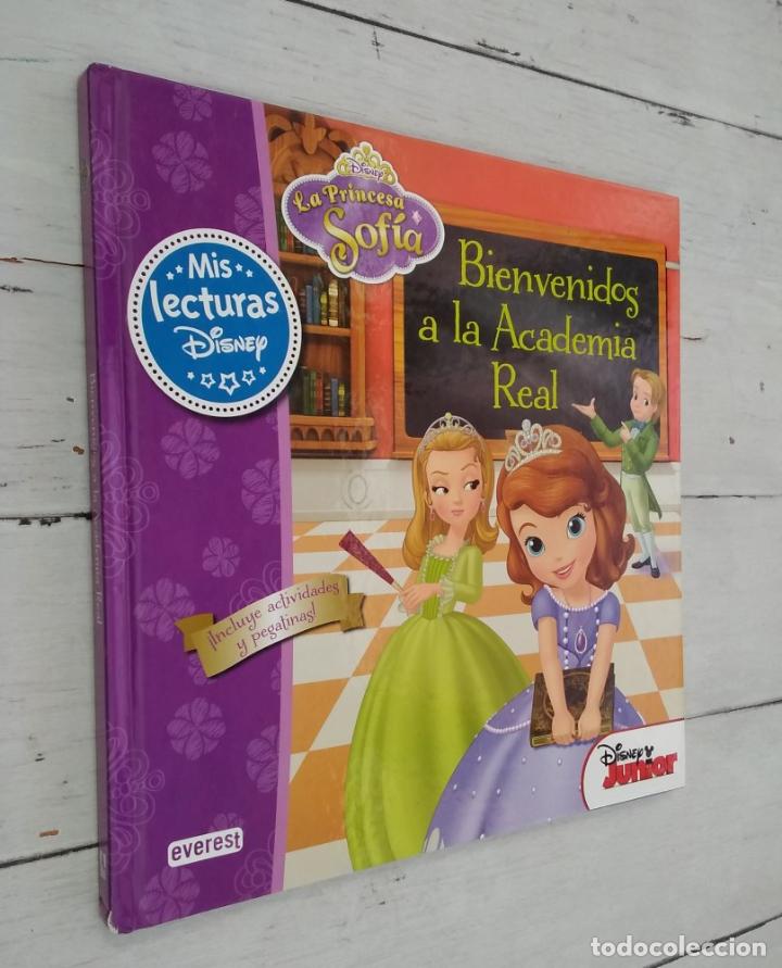 Livros em segunda m&atilde;o: Bienvenidos a la Real Academia (con las pegatinas) - vvaa