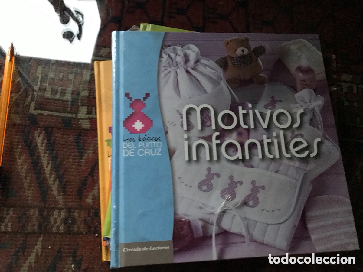Libros: Los b&aacute;sicos del punto de cruz. C&iacute;rculo de lectores. Cinco libros. Pasta dura. - Foto 2