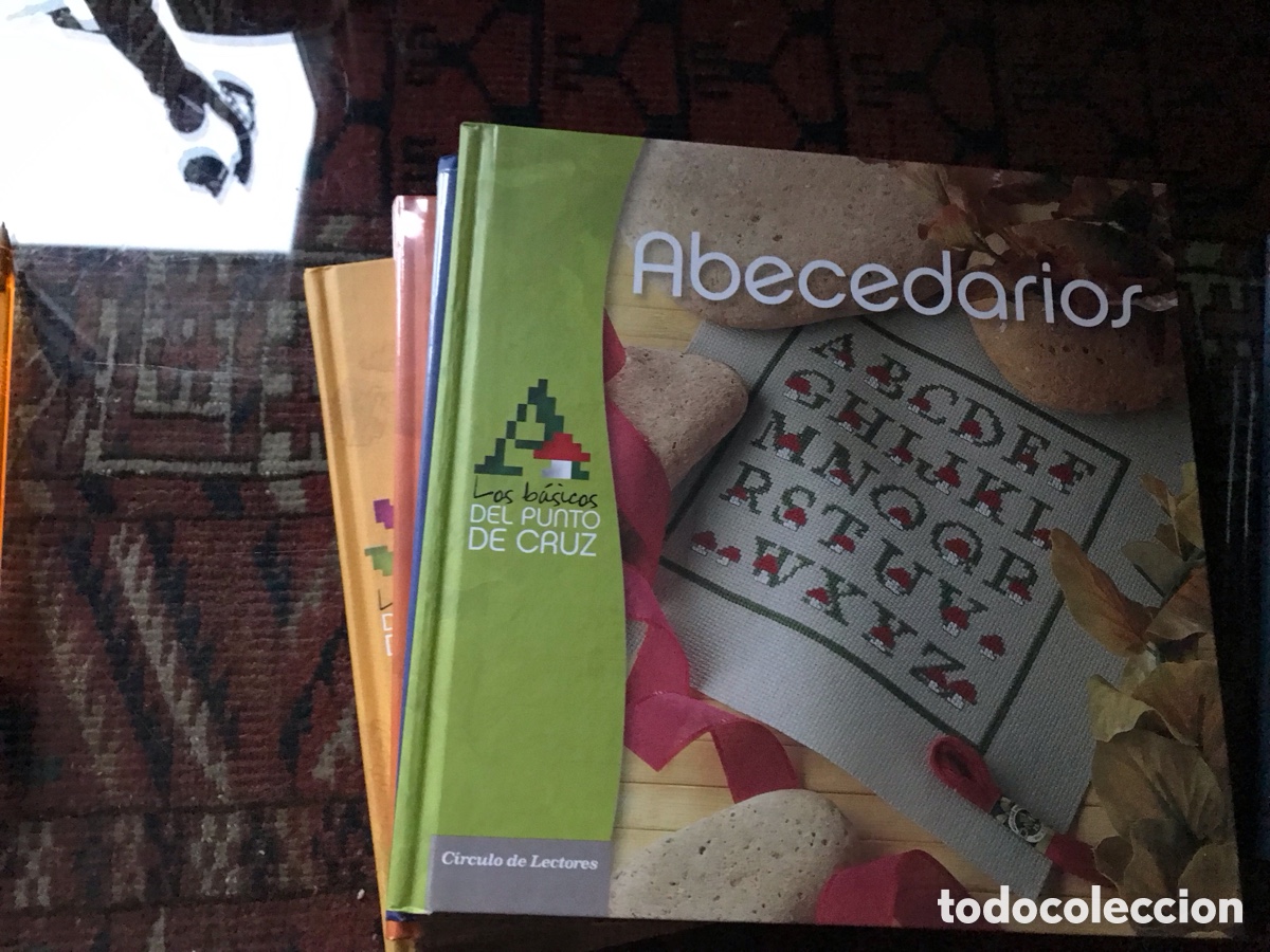 Libros: Los b&aacute;sicos del punto de cruz. C&iacute;rculo de lectores. Cinco libros. Pasta dura. - Foto 3