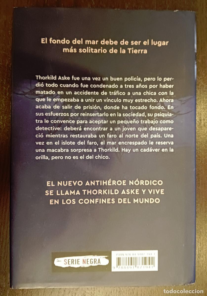 Libros: Bajo el Faro. Heine Bakkeid - Foto 3