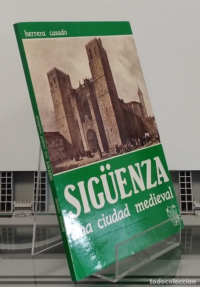 Libros: Sig&uuml;enza, una ciudad medieval - Herrera Casado - Foto 1