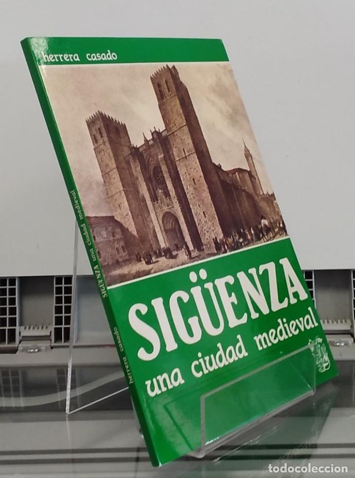 Libros: Sig&uuml;enza, una ciudad medieval - Herrera Casado - Foto 1