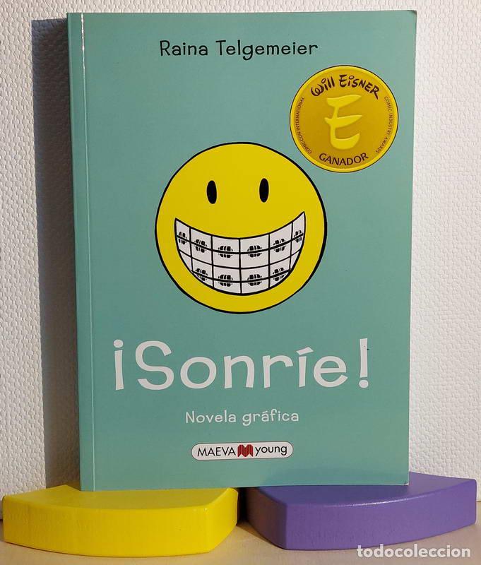 Libros: &iexcl;Sonr&iacute;e! - Raina Telgemeier - Foto 1