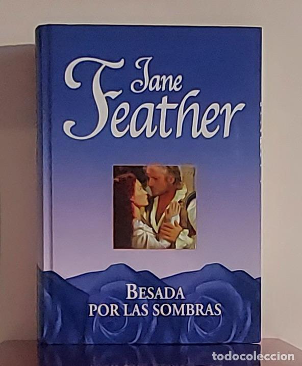 Libros: Besada por las sombras - Jane Feather - Foto 1