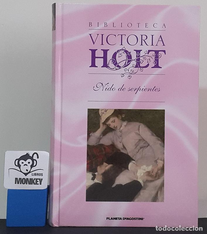 Libros: Nido de serpientes - Victoria Holt - Foto 1