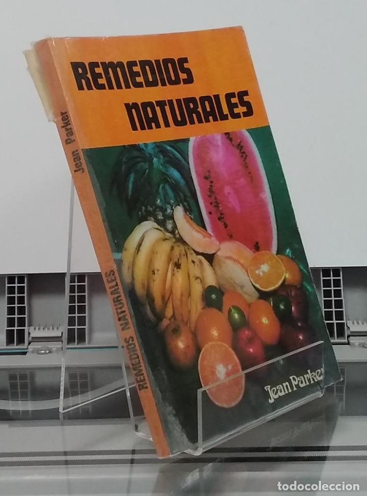 Libros: Los grandes remedios naturales: el ajo, la banana, la cebolla, el lim&oacute;n, la miel, el tomate y la uva