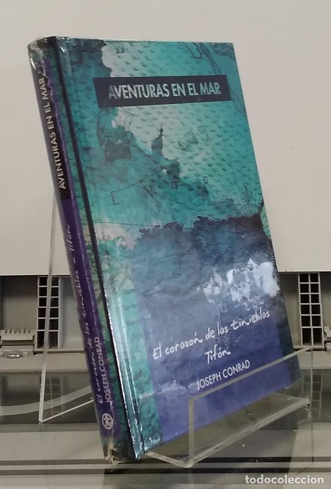 Libros: (NUEVO) El coraz&oacute;n de las tinieblas. Tif&oacute;n - Joseph Conrad - Foto 1