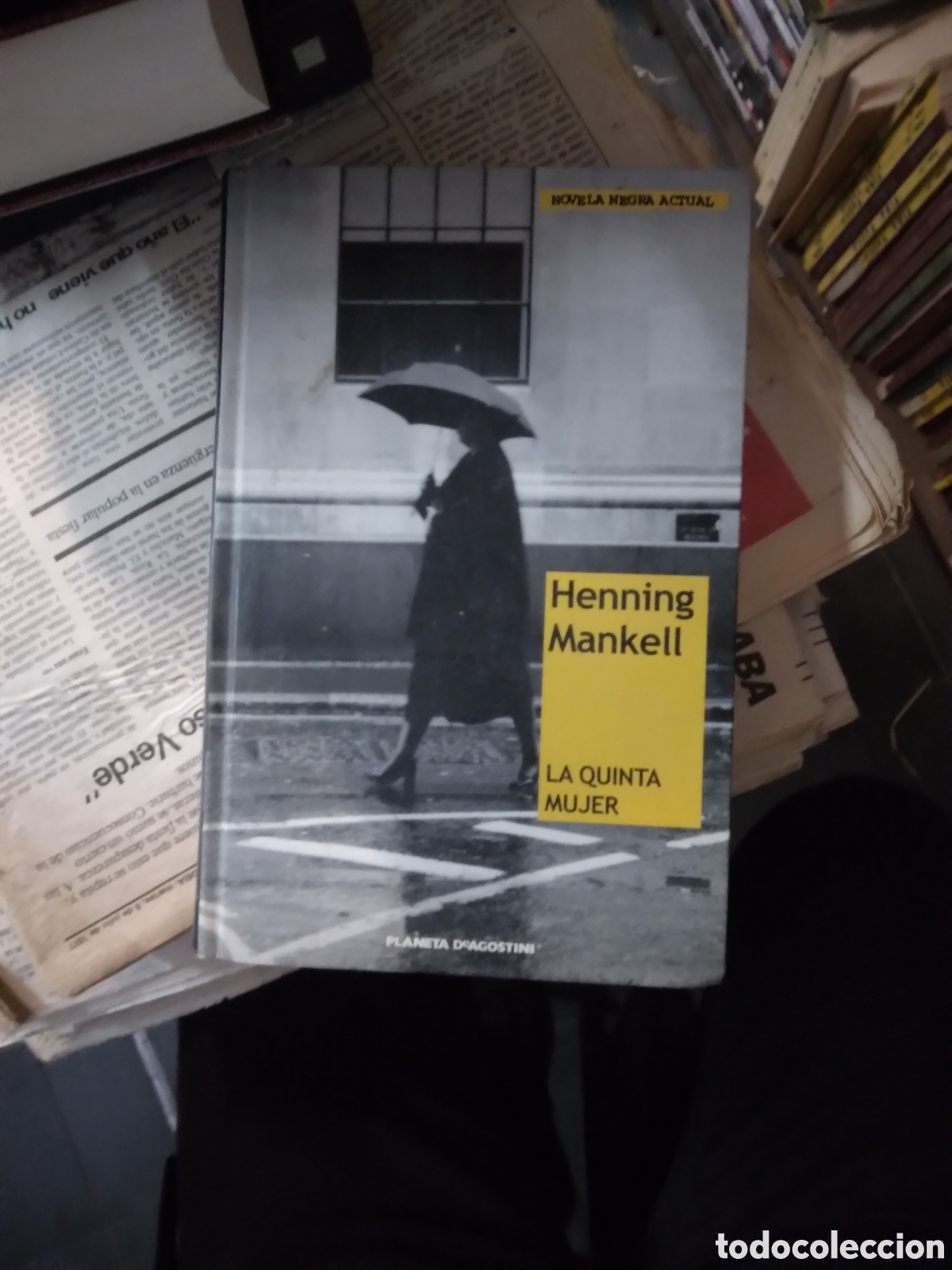 Libros: Henning Mankell, La quinta mujer, Agostini - Foto 1