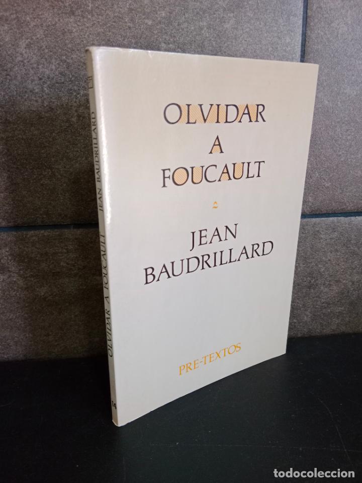 Libros: Olvidar a Foucault. Jean Baudrillard. - Foto 1