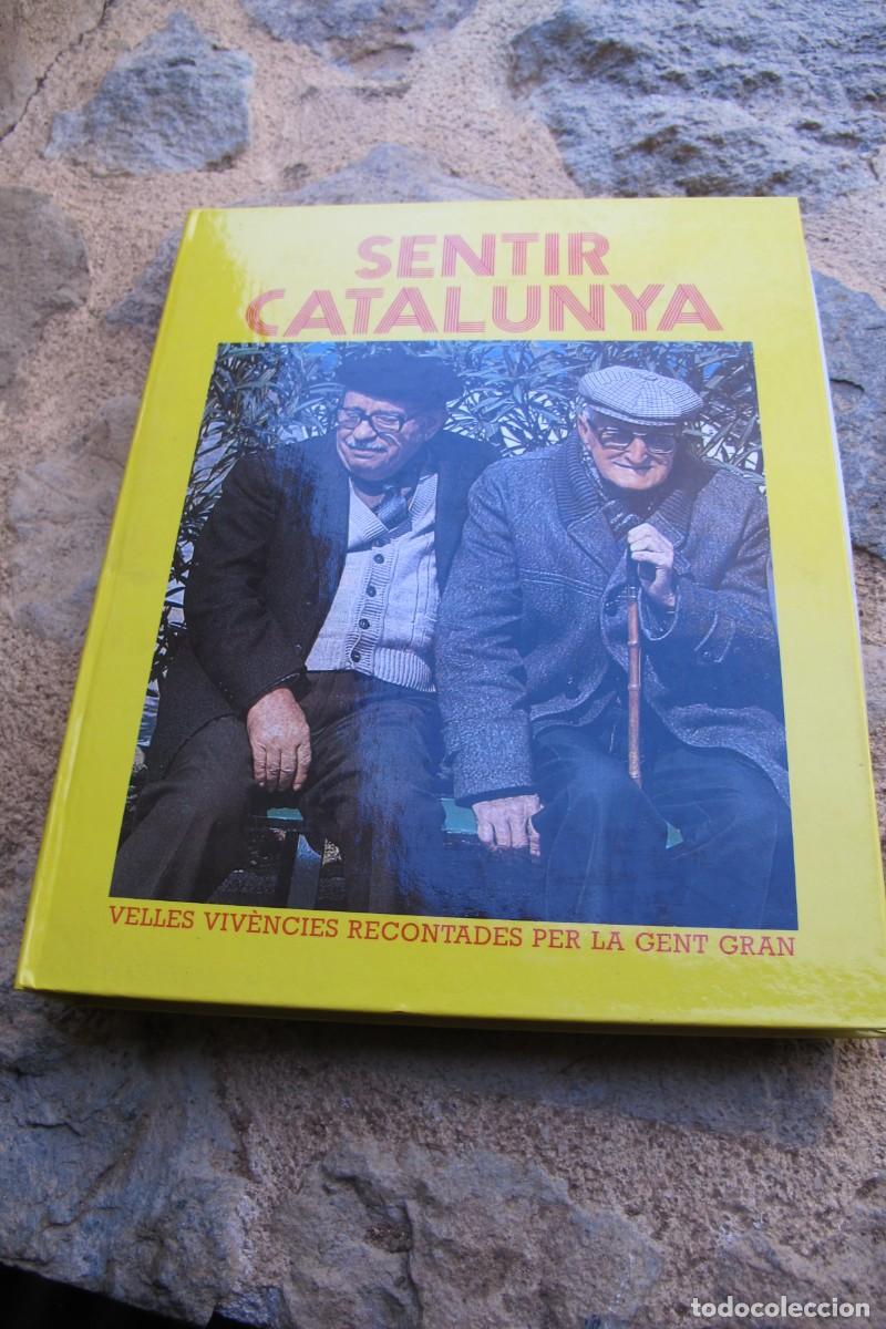 Livros em segunda m&atilde;o: SENTIR CATALUNYA VELLES VIVENCIES RECONTADES PER LA GENT GRAN. VE AMB CASSET