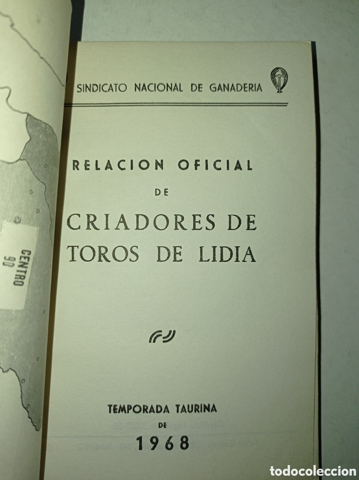 Libros: Criadores de toros de lidia. 1968. - Foto 3