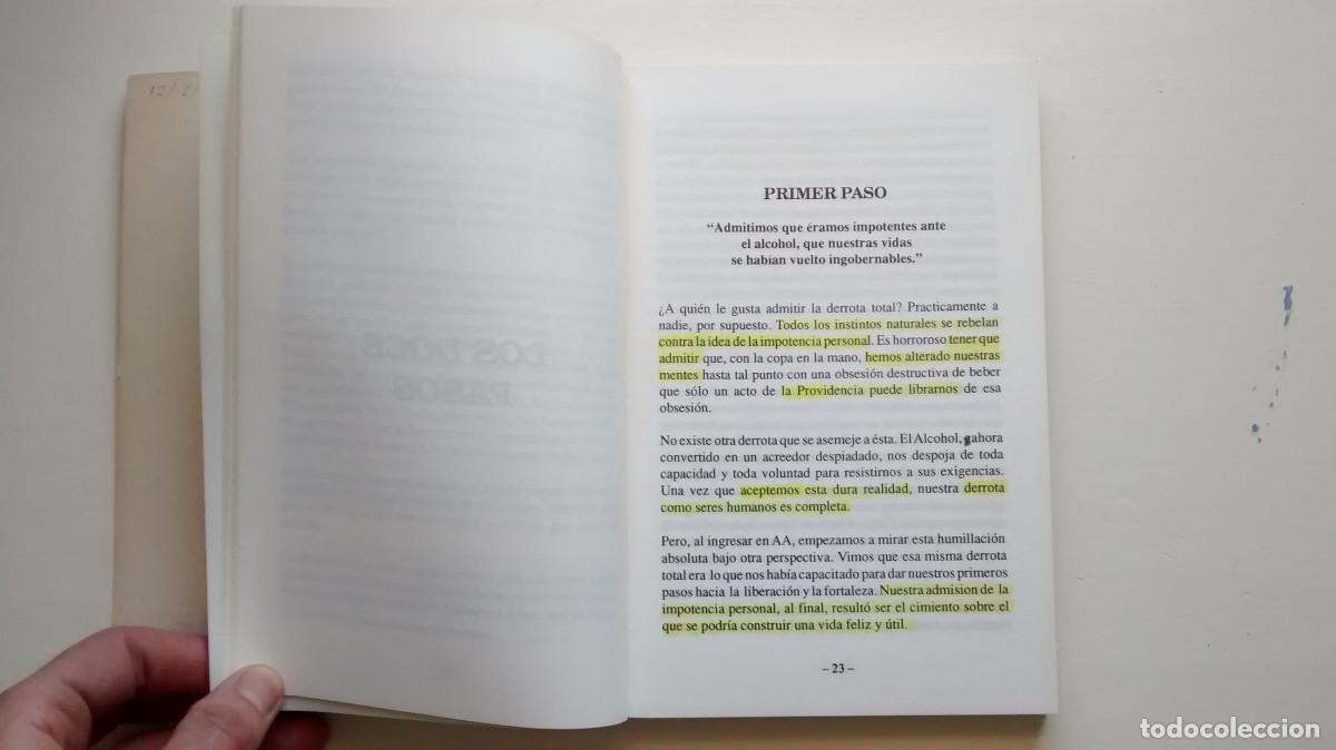 Libros: Doce pasos y doce tradiciones - Alcoh&oacute;licos an&oacute;nimos - Foto 3