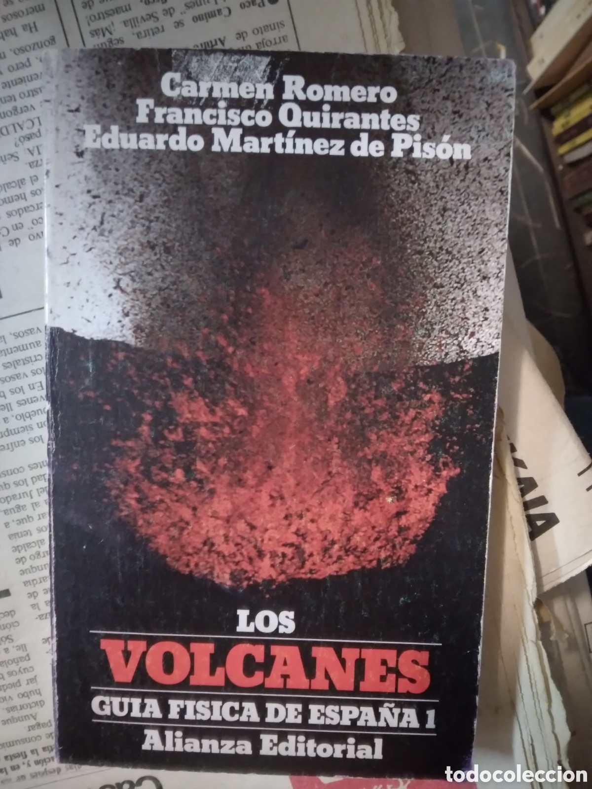 Libros: Carmen Romero, Los volcanes, Alianza - Foto 1