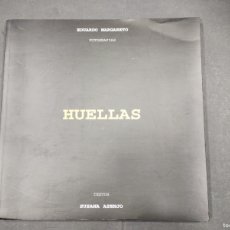 Libros: HUELLAS.- CAJA DUERO.- FOTOGRAFÍAS DE EDUARDO MARGARETO. TEXTOS DE SUSANA ASENJO.