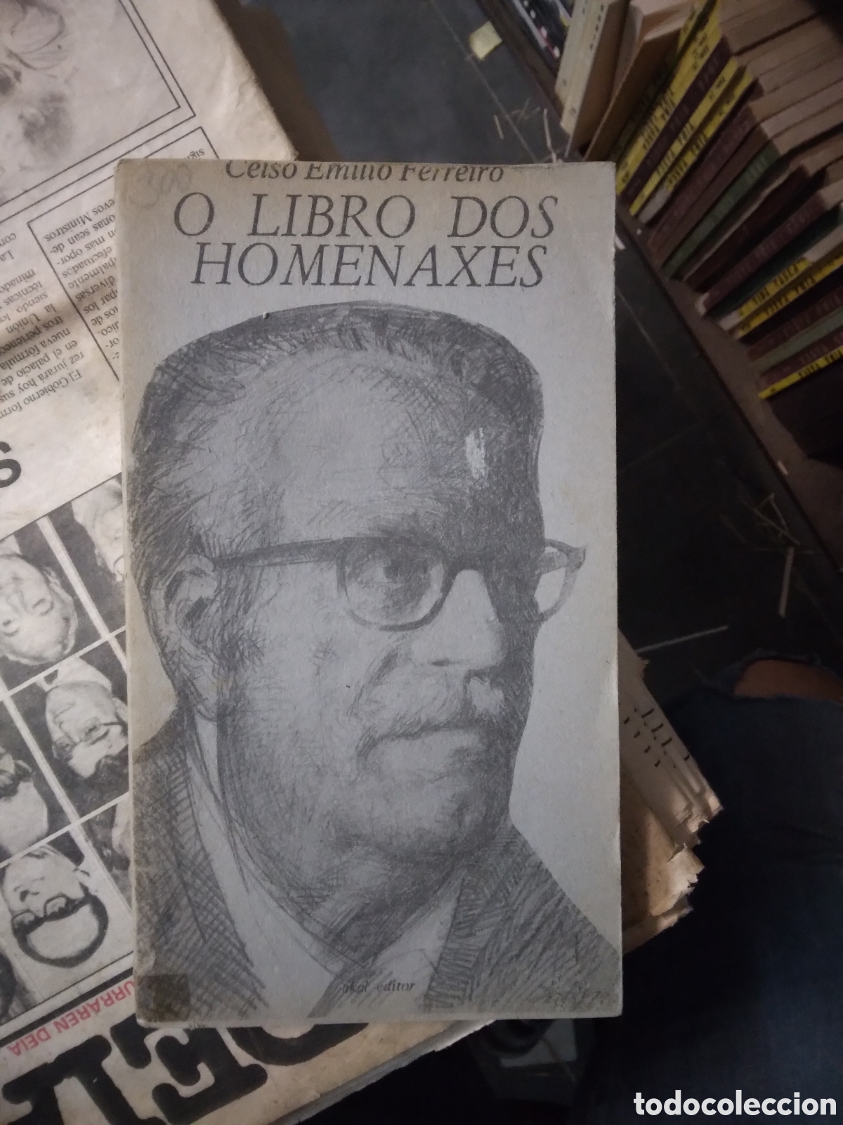 Libros: Celso Emilio Ferreiro, O libro dos homenaxes, Akal - Foto 1