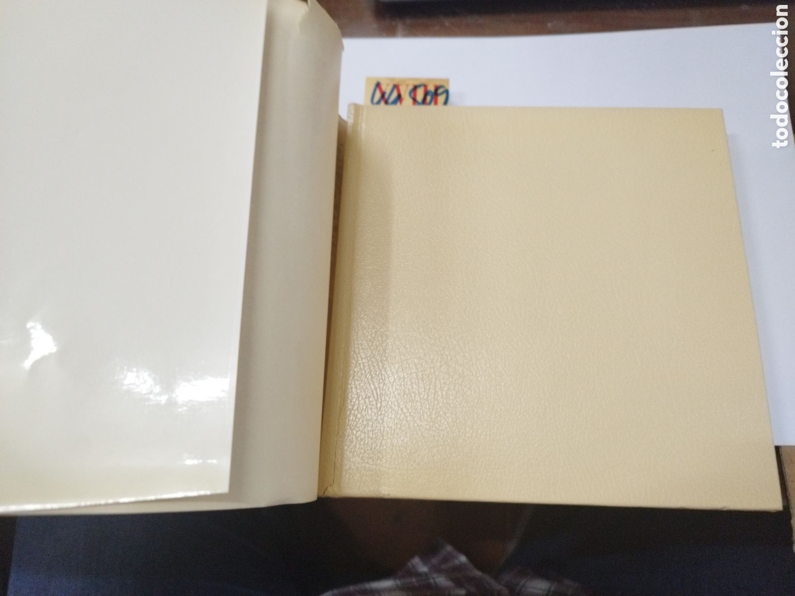 Libros: GUINOVART. La for&ccedil;a del llenguatge pl&aacute;stic - GIRALT MIRACLE,Daniel - Foto 3