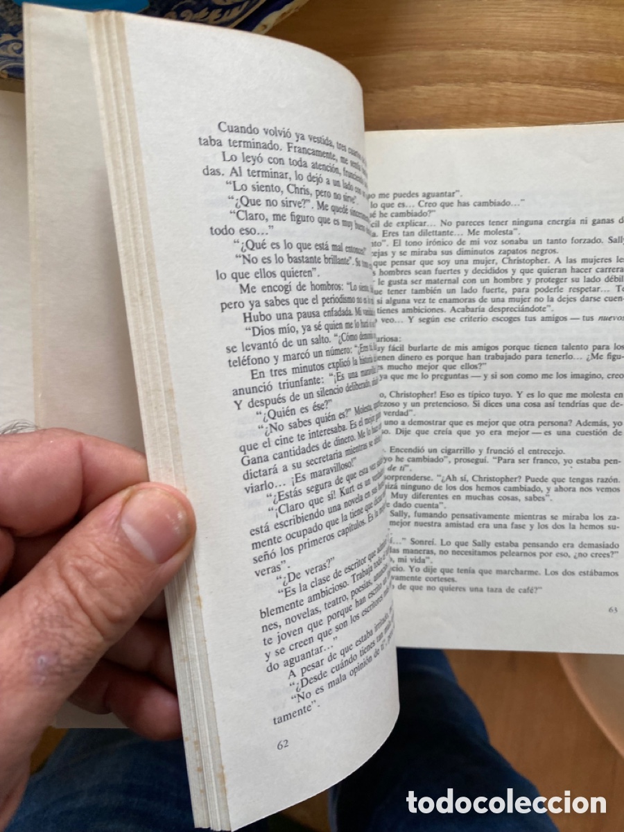 Libros: Cabaret ( adi&oacute;s a Berl&iacute;n). El jard&iacute;n de los Finzi Contini - Foto 4