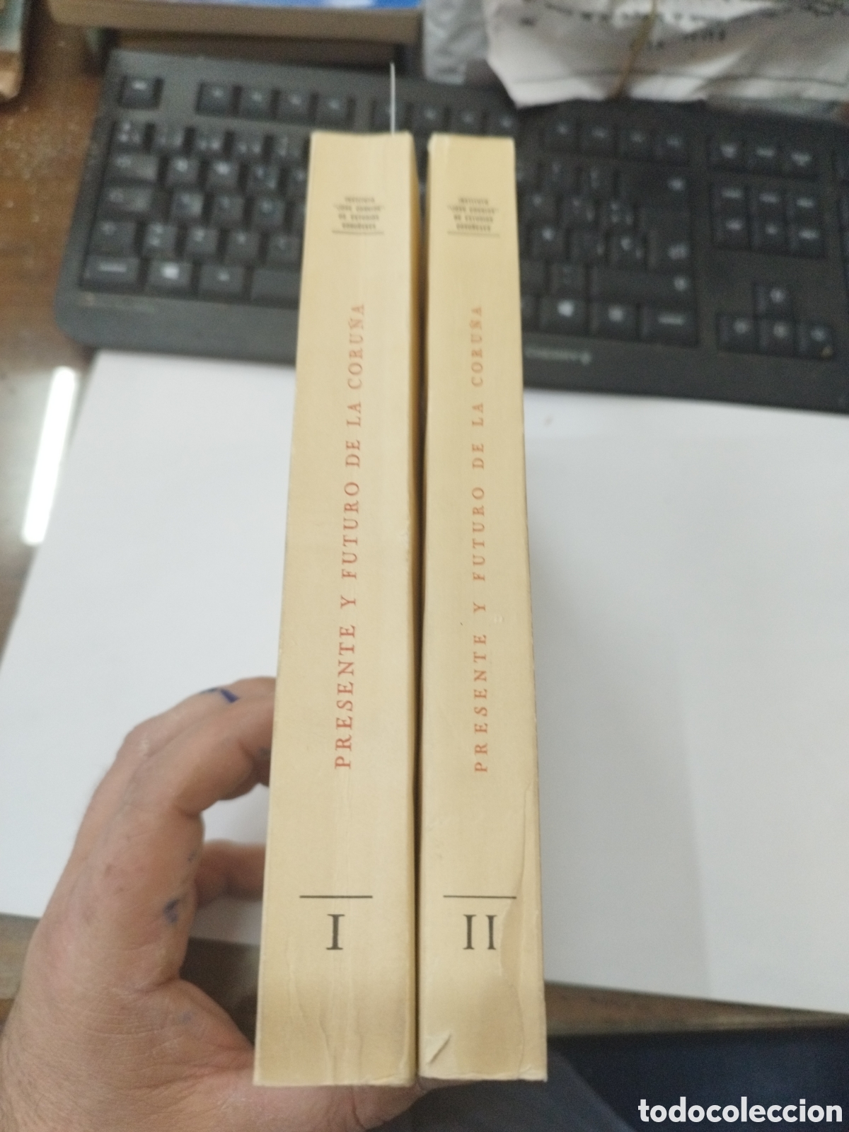 Libros: PRESENTE Y FUTURO DE LA CORU&Ntilde;A. Los 2 tomos. Galicia - Foto 2