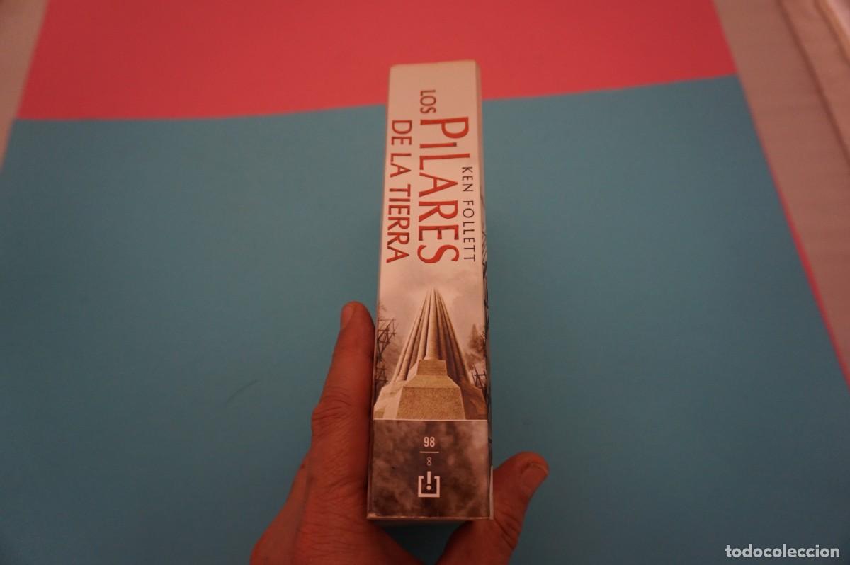 Libros: AR17B/ LOS PILARES DE LA TIERRA - KEN FOLLET / DEBOLSILLO - Foto 6
