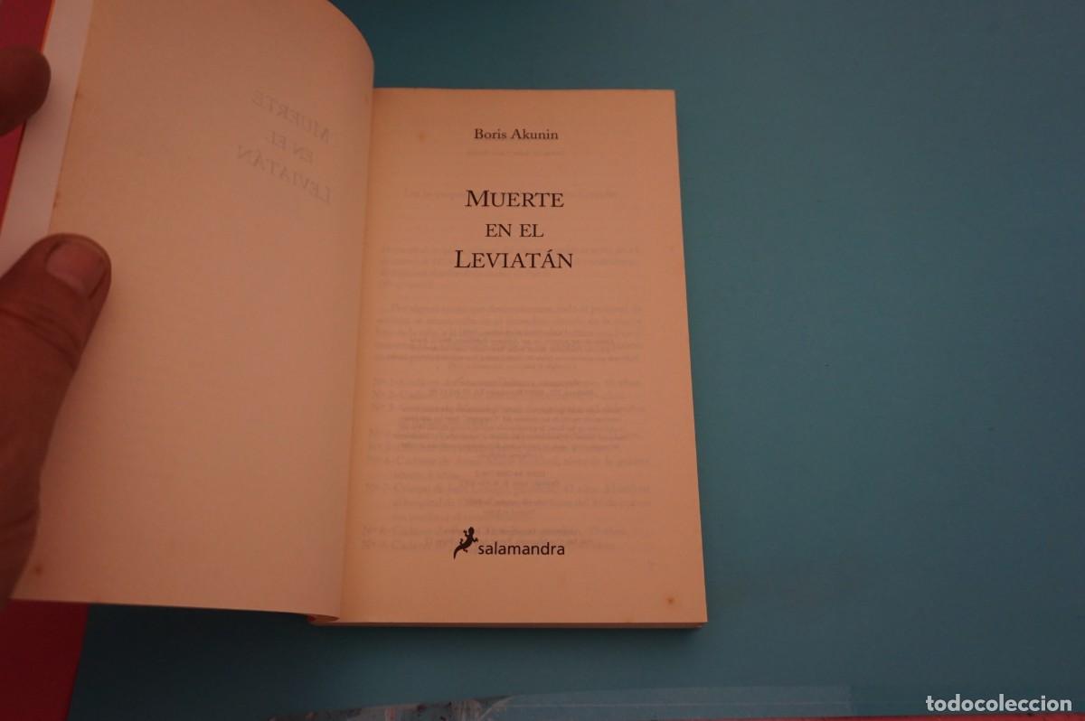 Libros: AR17B/ MUERTE EN EL LEVIATAN - BORIS AKUNIN / SALAMANDRA - Foto 2