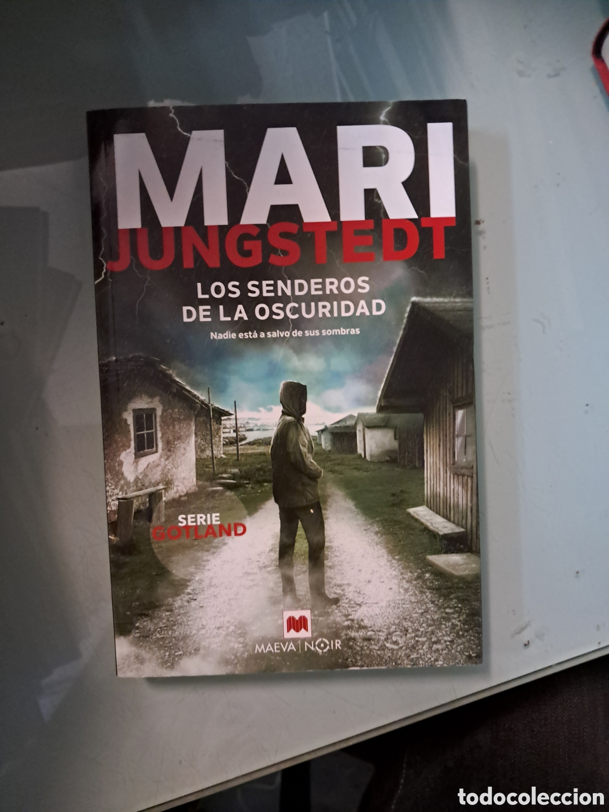 Libros: Mari Jungstedt, Los senderos de la oscuridad, Maeva - Foto 1