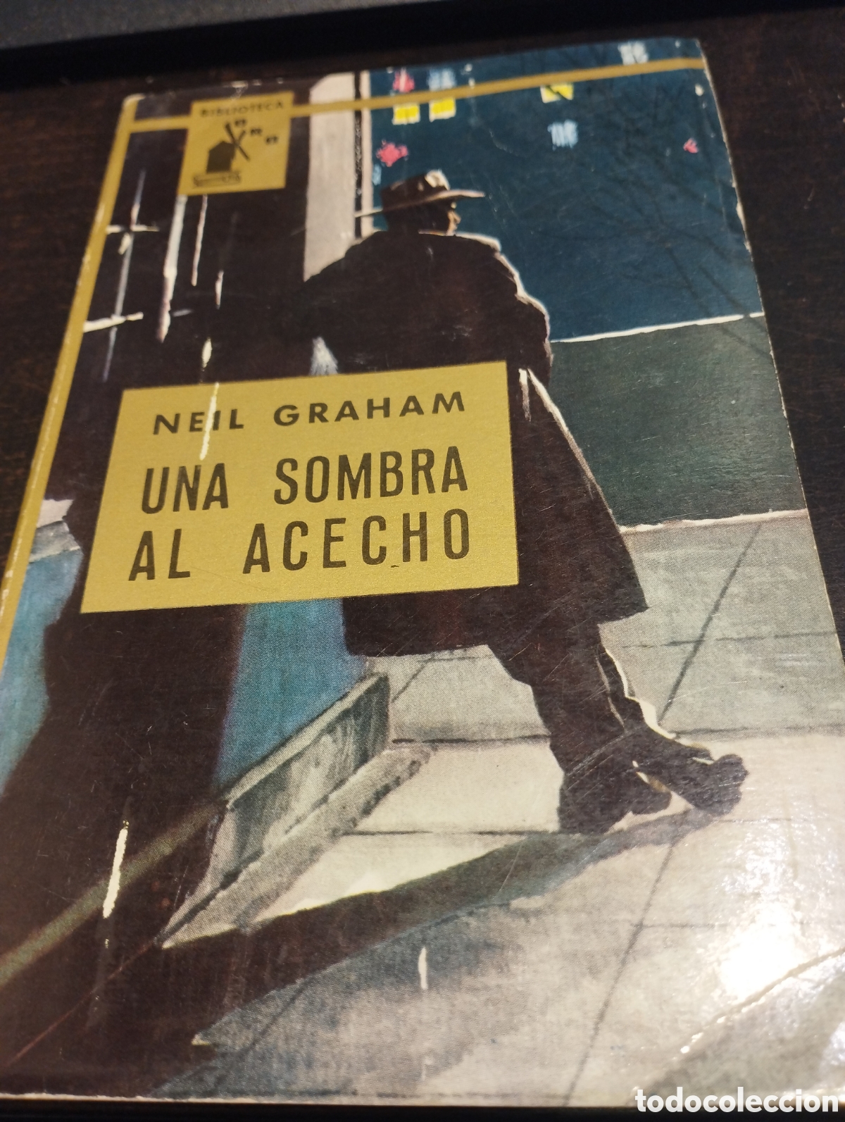 Libros: UNA SOMBRA AL ACECHO - GRAHAM, Neil - Foto 1