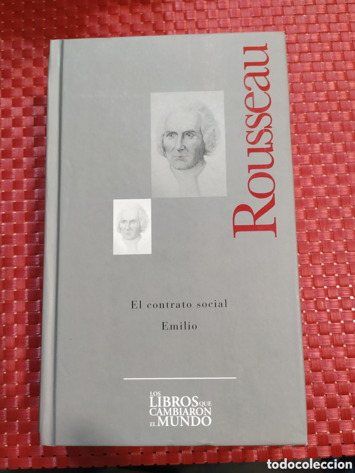 Libros: Rousseau. El contrato social Emilio - Foto 1