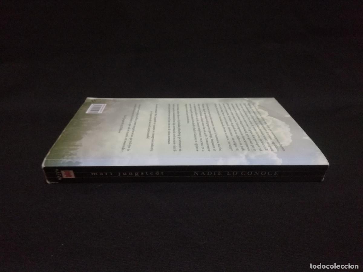 Libros: LIBRO - NADIE LO CONOCE - MARI JUNGSTEDT - MAEVA - Foto 3