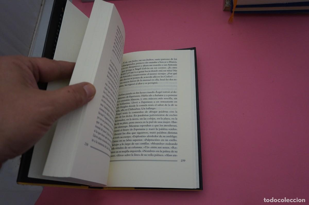 Libros: AR2B2/ SANTITOS - MARIA AMPARO ESCANDON / CIRCULO DE LECTORES - Foto 3