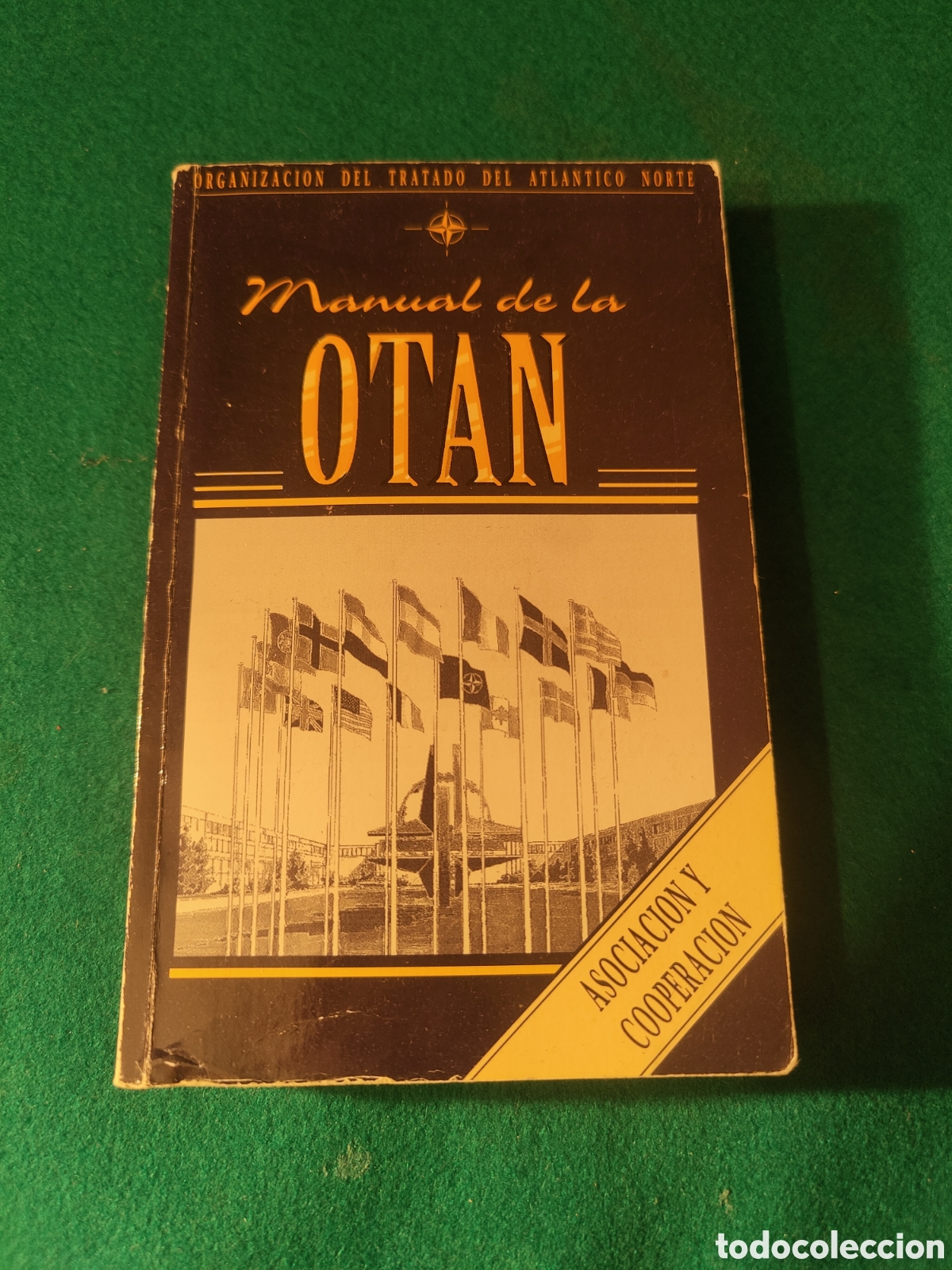Libros: MANUAL DE LA OTAN. 1995. - Foto 1