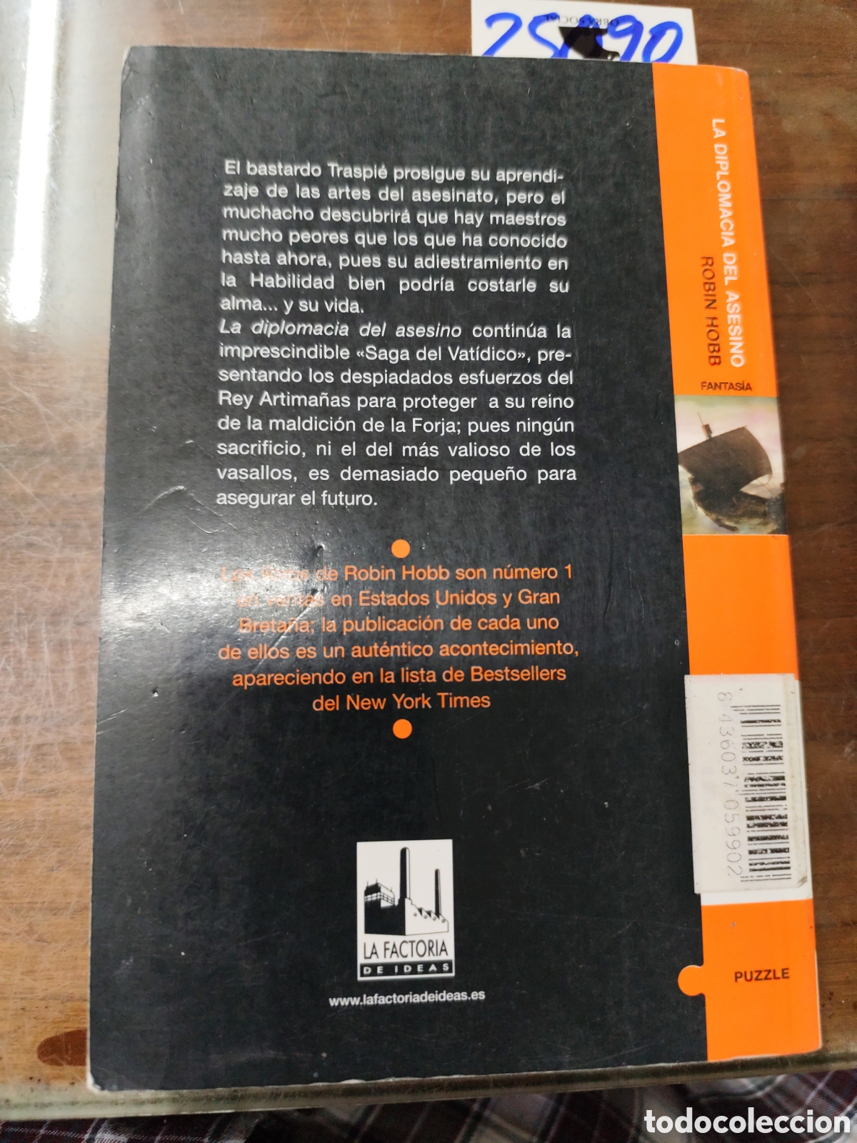Libros: LA DIPLOMACIA DEL ASESINO - HOBB, Robin - Foto 2