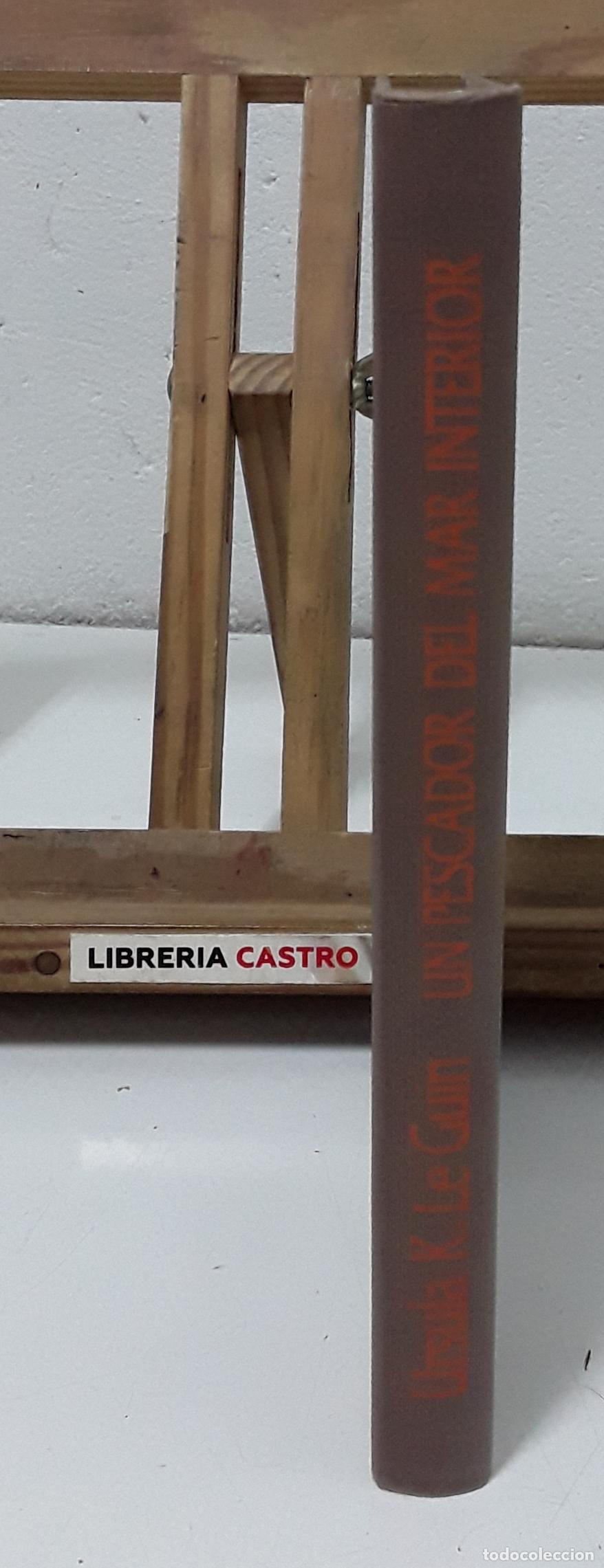 Libros: Un pescador del mar interior - Ursula K. Le Guin. - Foto 3