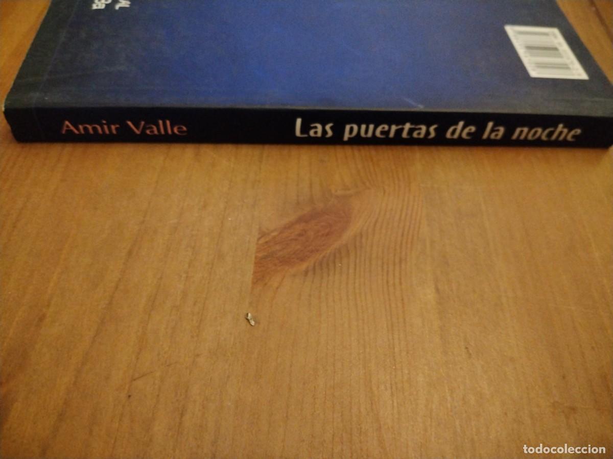 Libros: Las puertas de la noche - Amir valle - Foto 2