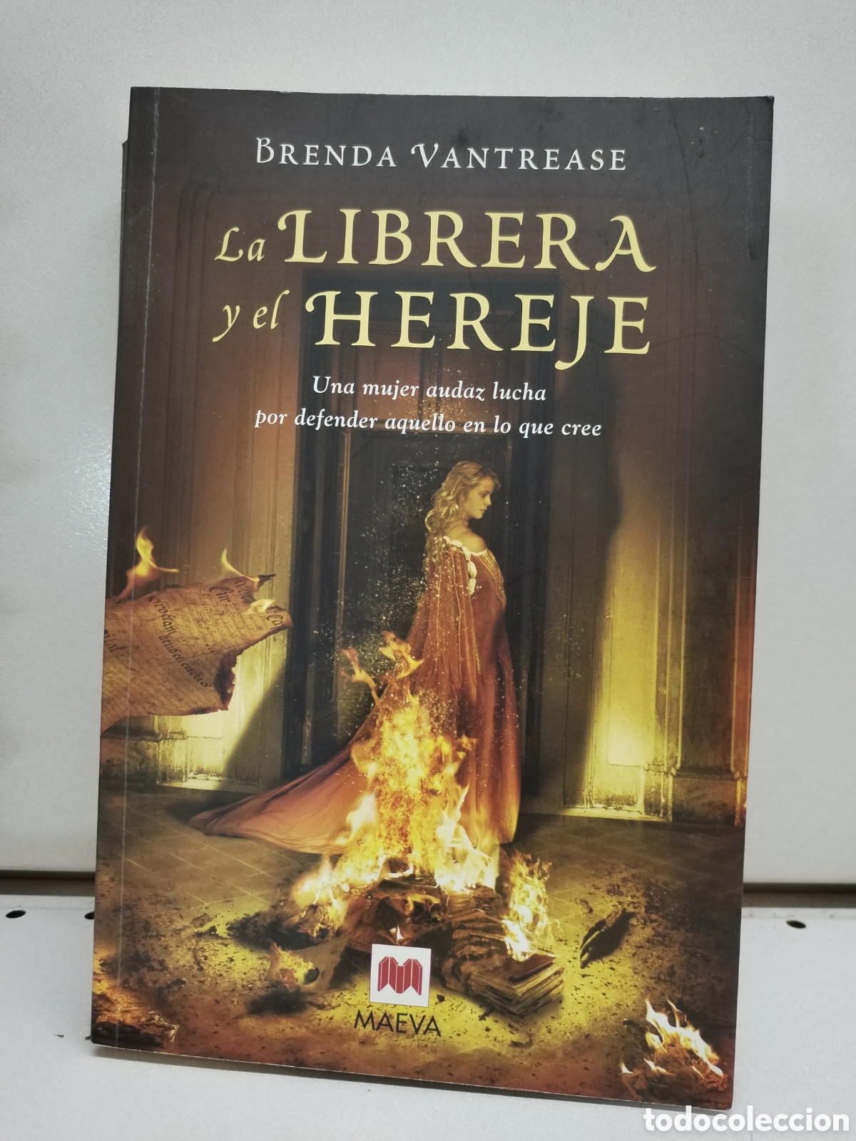 Libros: La librera y el hereje: La confianza en uno mismo es lo &uacute;ltimo que se pierde. - Vantrease, Brenda - Foto 1