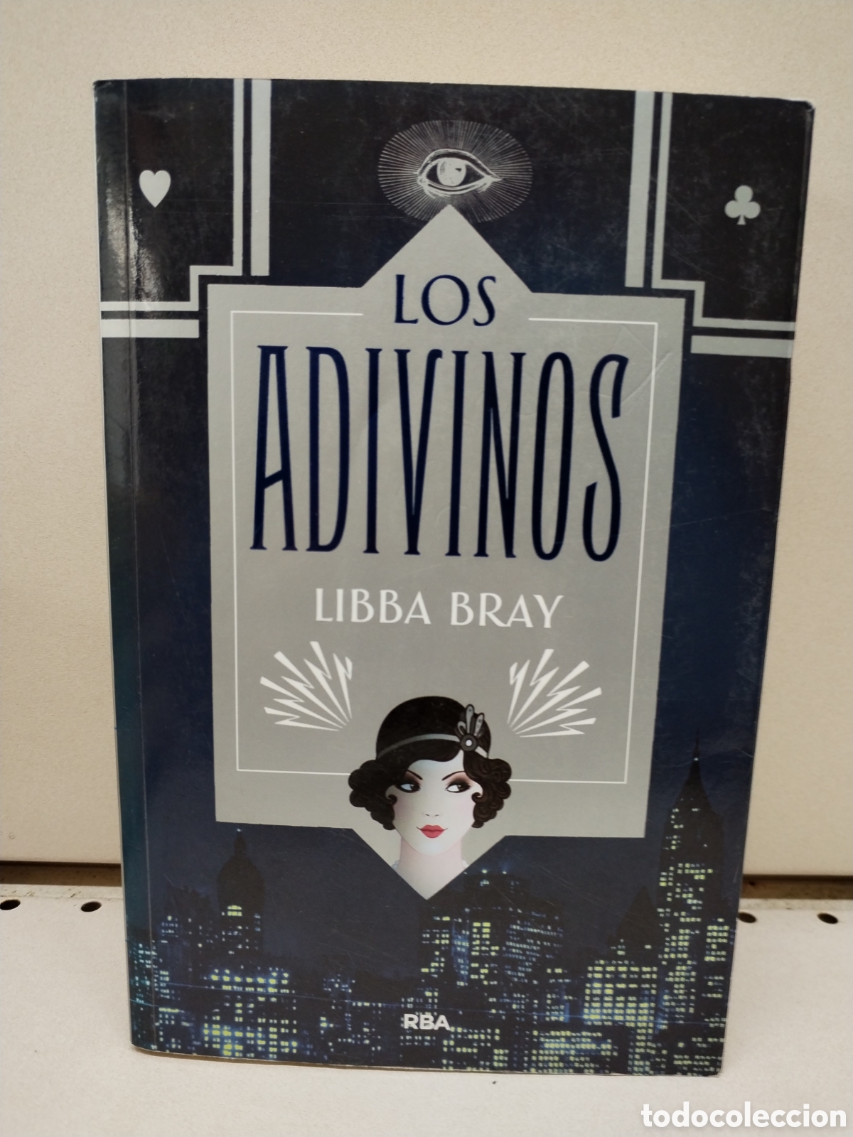 Libros: Los adivinos - Libba Bray - Foto 1