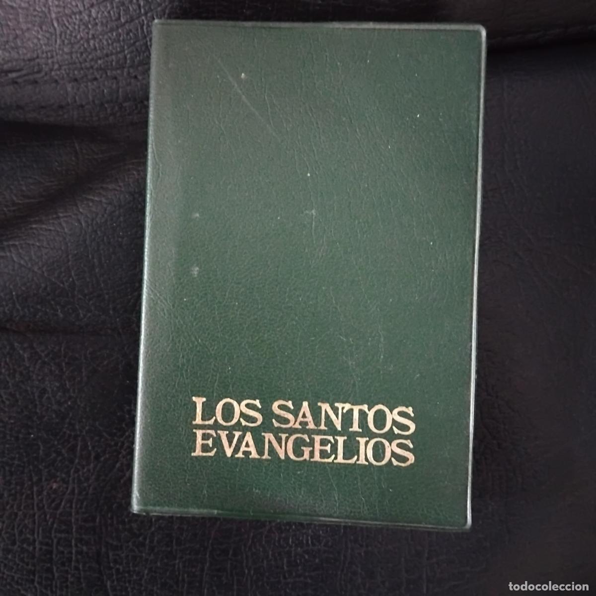 Libros: Los Santos Evangelios - Foto 1