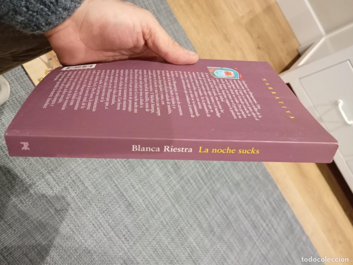 Libros: BLANCA RIESTRA LA NOCHE SUCKS - Foto 2